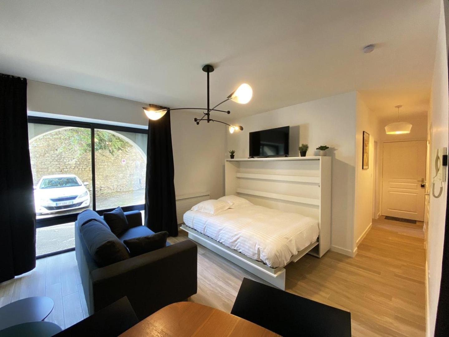 Le Celeste: Hypercentre, Quiet And Parking Poitiers Bagian luar foto